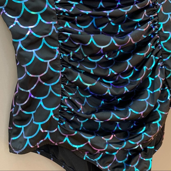 TORRID iridescent holo mermaid one piece swimsuit bathing suit, 2X D/DD. - Picture 5 of 8
